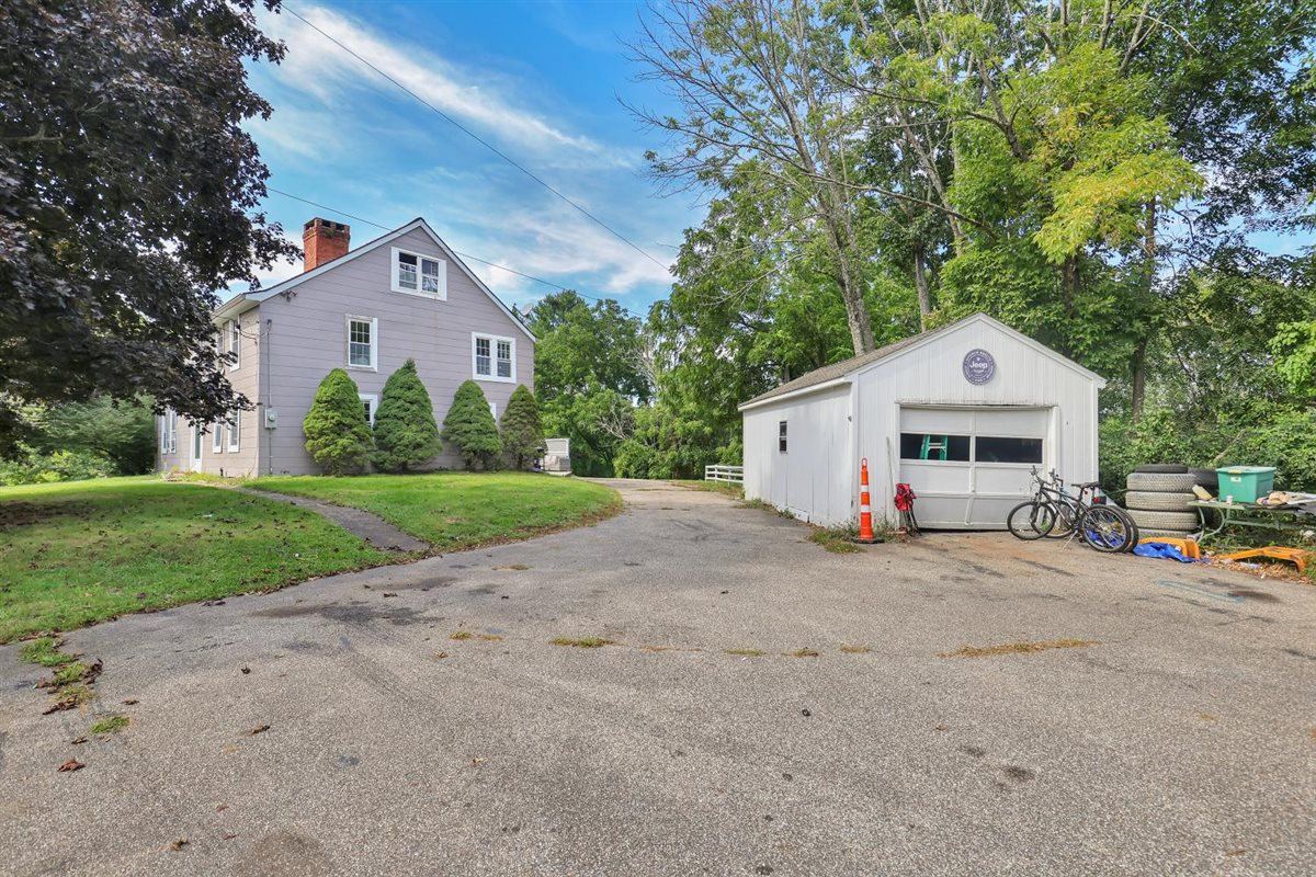 Detached garage and driveway